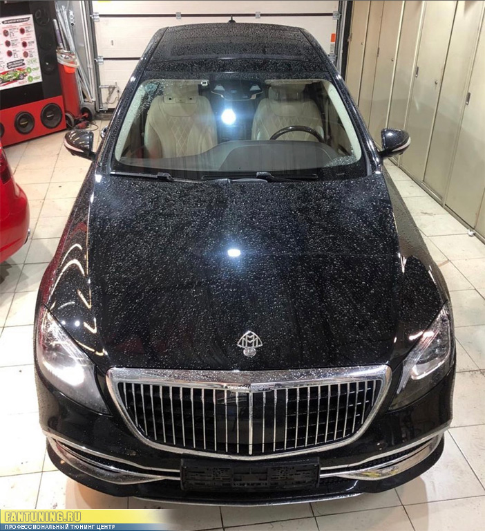 Химчистка (детейлинг) светлого салона в Майбахе (Maybach) 222