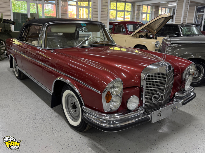 Пошив новой складной крыши (тента кабриолета) на Мерседесе (Mercedes) 220 W111 1965 г.в.