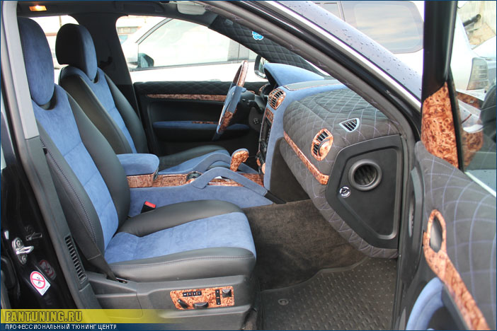 Двухцветный дизайн пошива салона