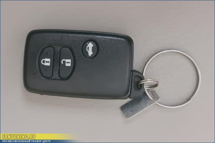Покрытие настоящим 100% карбоном ключа от Тойоты Селики (Toyota Celica)